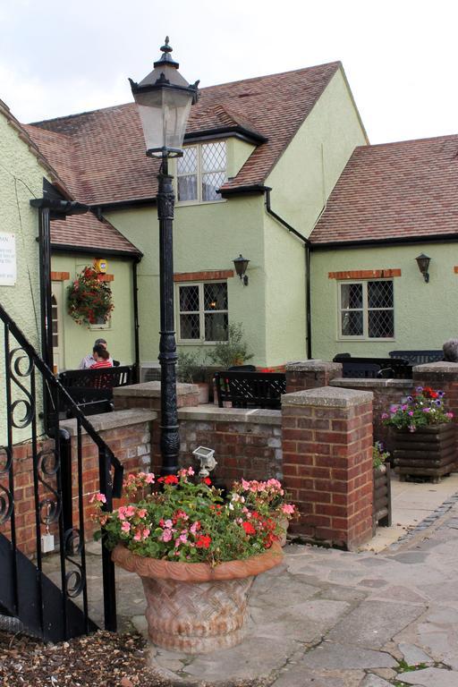 The Green Man Stanford Southill Bagian luar foto
